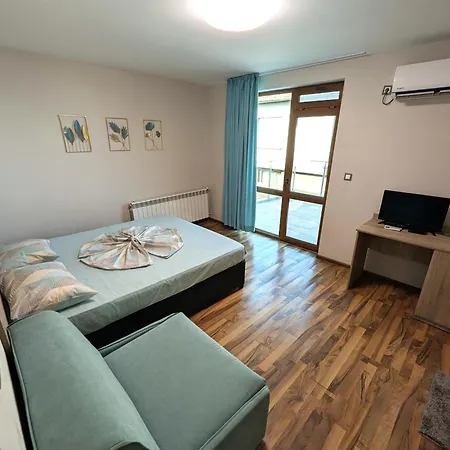 بيت ضيافة Sineva بريمورسكو