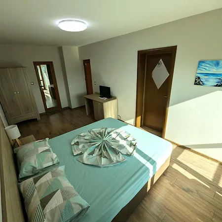 Πανσιόν Sineva Πριμόρσκο