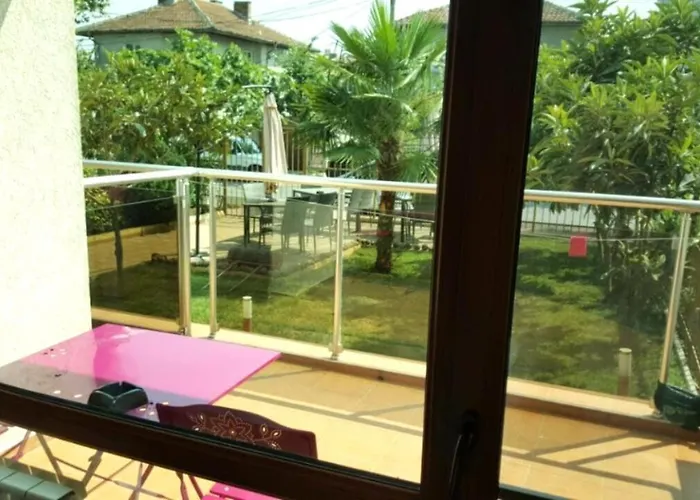 Sineva Πανσιόν *