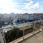 Sineva בית הארחה *