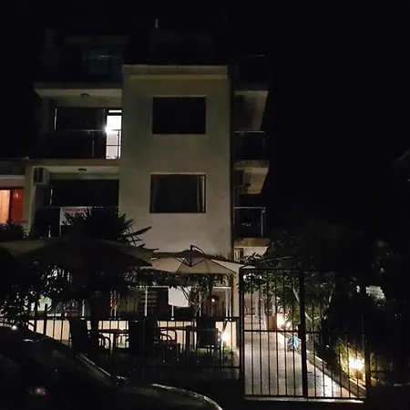 Sineva Πανσιόν