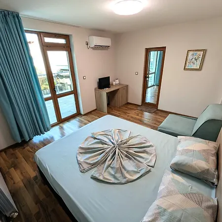 Sineva Πανσιόν Πριμόρσκο