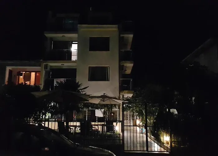 Sineva Πανσιόν